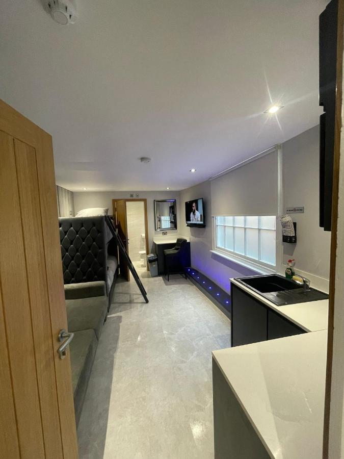 Belvedere - 83 Mount Pleasant *